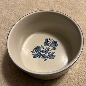 Pfaltzgraff 406 Yorktowne Ceramic Soufflé Container- blue flower